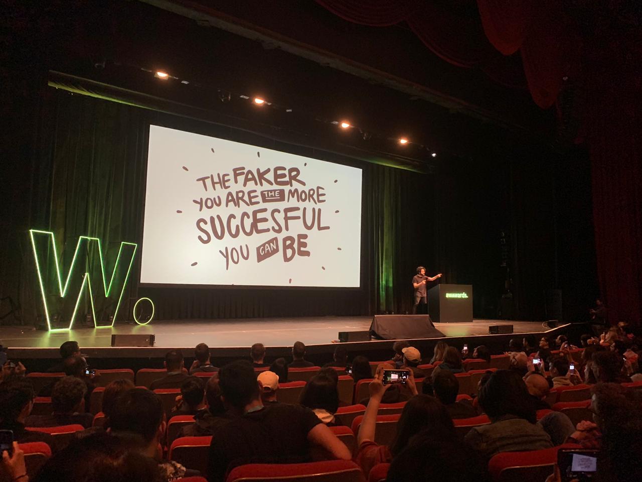 Иллюстрация к статье: Digital Thinkers – Awwwards Conference 2019